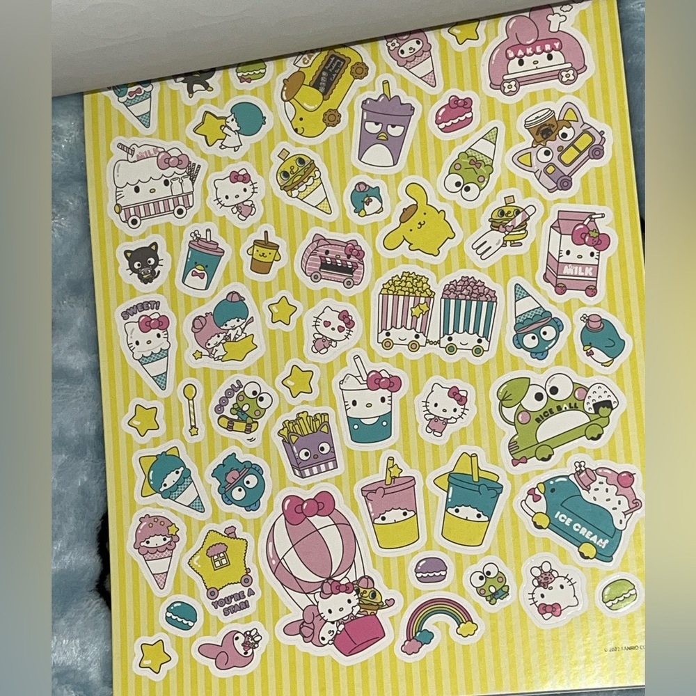Hello Kitty Reward Sticker Book - Picture 2 of 5